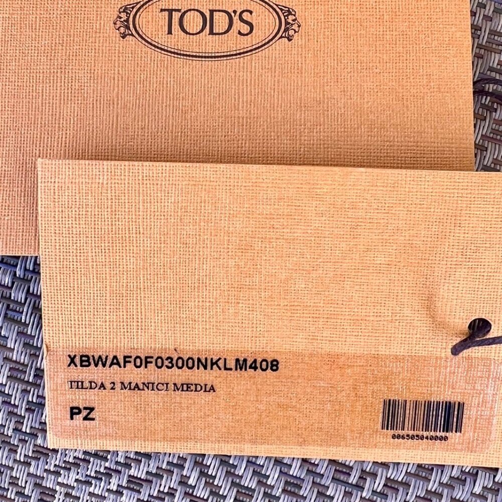 Tod's  nubuck Leather Shoulder Bag with Gold Hardware - Picture 13 of 16